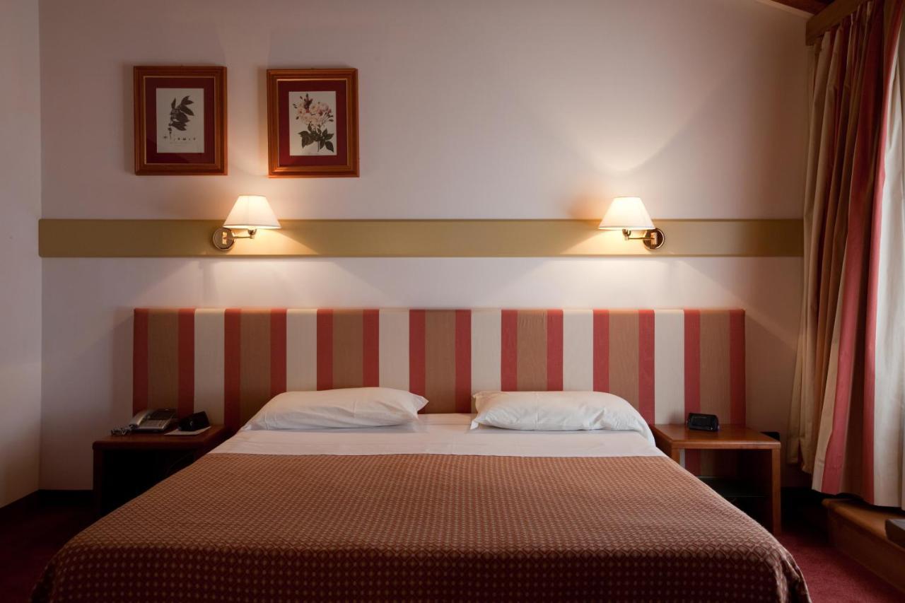 Eurohotel Palace Maniago Ngoại thất bức ảnh