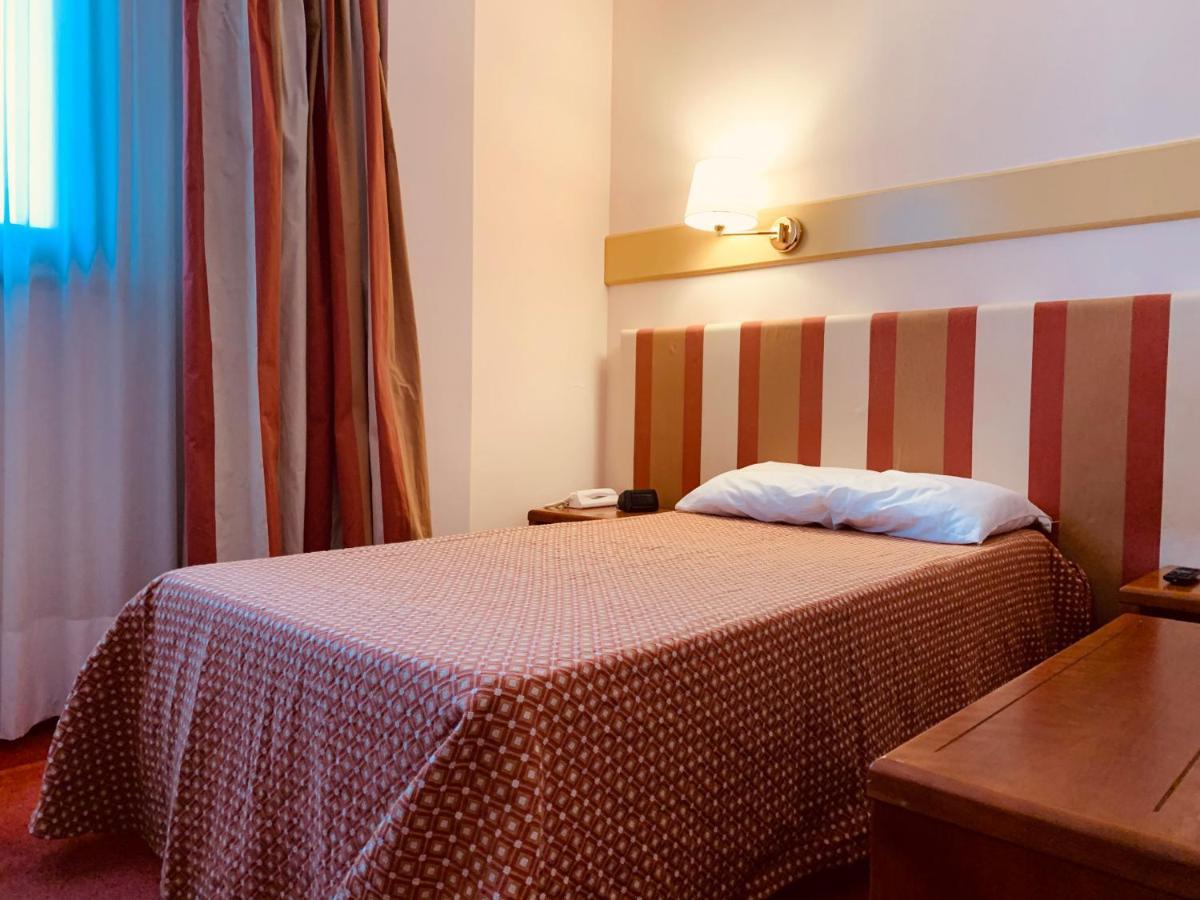 Eurohotel Palace Maniago Phòng bức ảnh