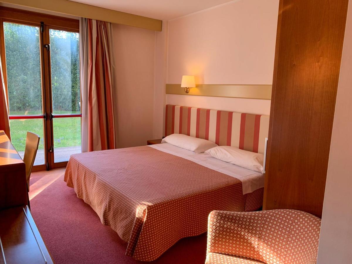 Eurohotel Palace Maniago Ngoại thất bức ảnh