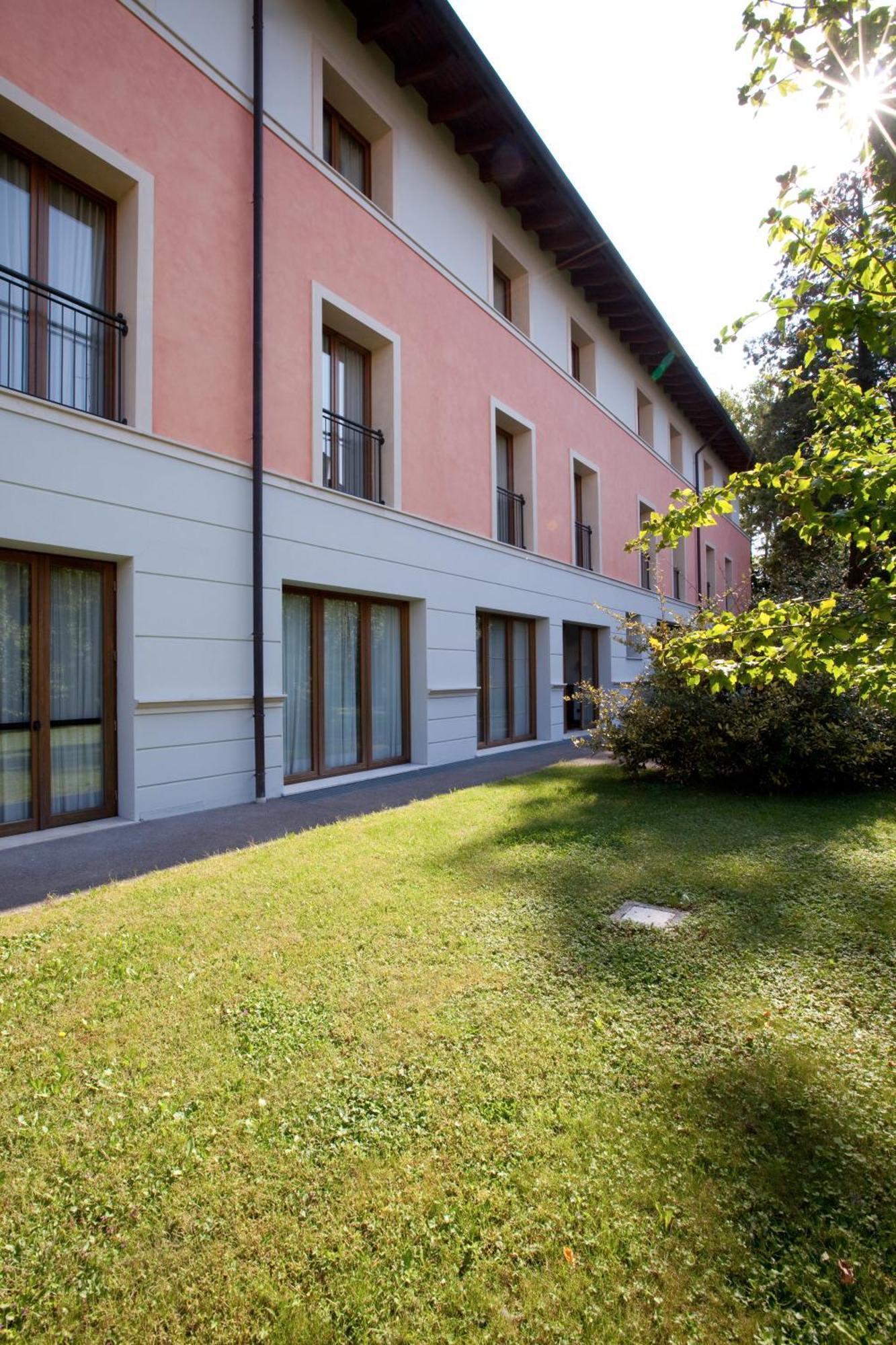 Eurohotel Palace Maniago Phòng bức ảnh