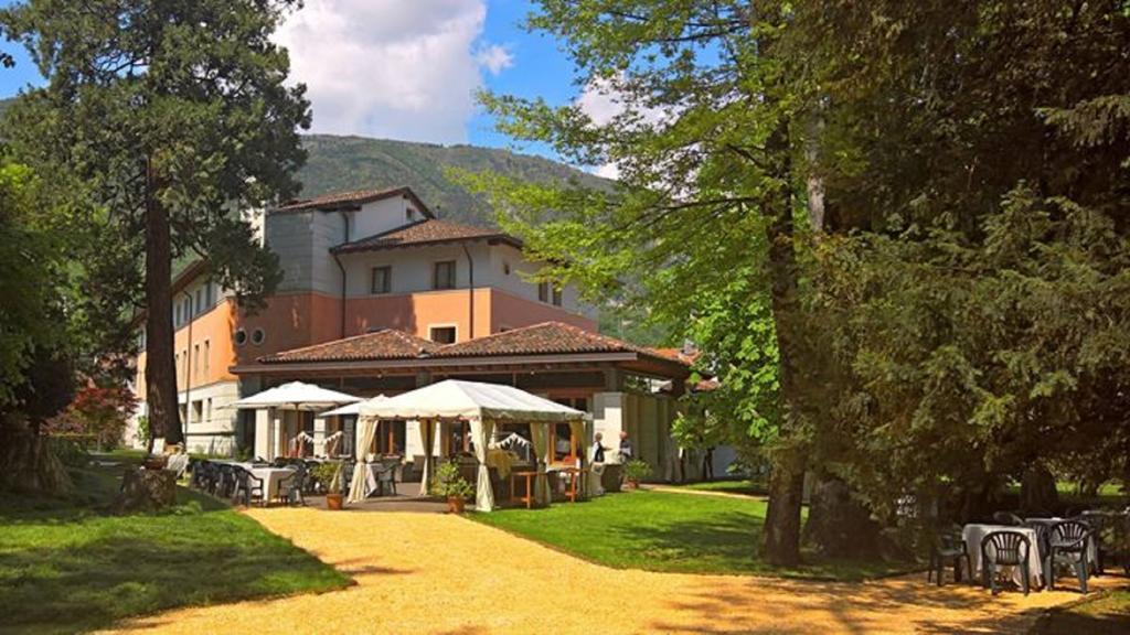 Eurohotel Palace Maniago Ngoại thất bức ảnh